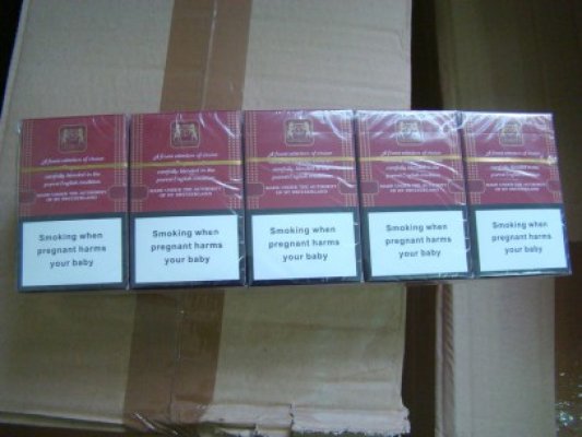 Ţigări de contrabandă, confiscate în Constanţa